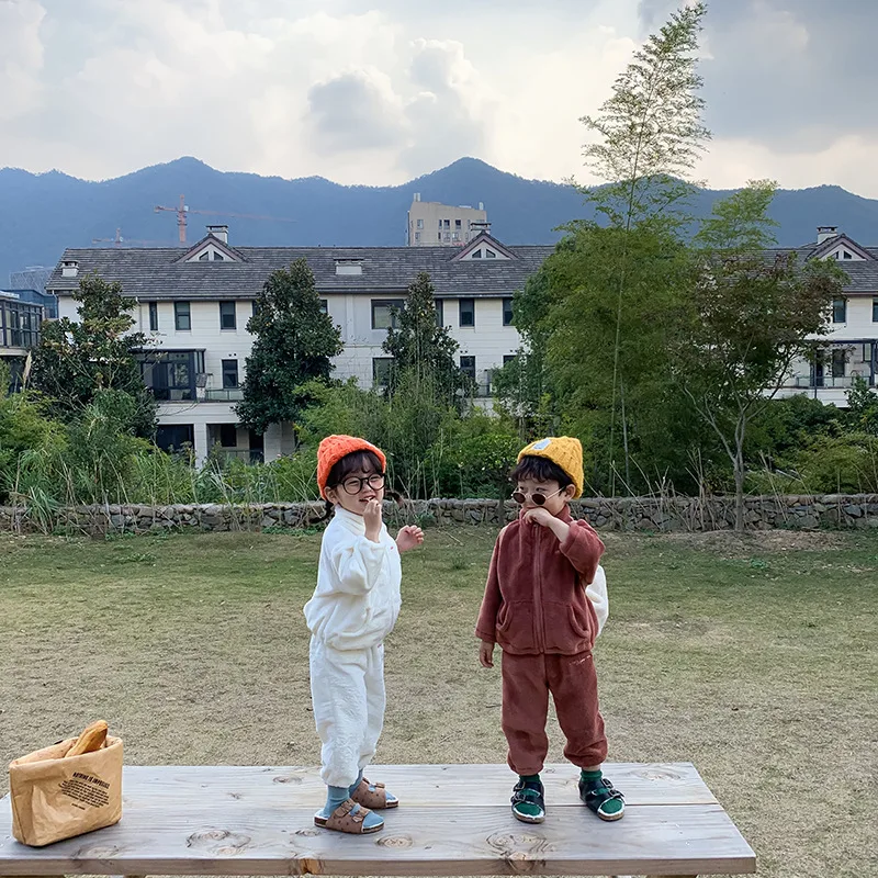 Детский фланелевый вельветовый комплект с вышивкой для мальчиков и девочек возрастом от 1 года до 6 лет, Детская домашняя зимняя одежда однотонная одежда для малышей