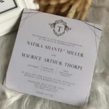 В переменного тока, 50-отпечатанные по уникальному Бирдаля душ пригласительных билетов с изготовленным на заказ фольгированные вставками и конверты