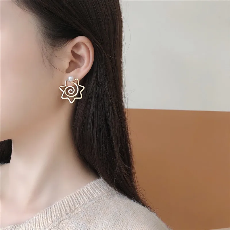 

South Korea Fashion Sunflower Ins Wind Pearl Earrings In 2020 New Simple Stud Earrings Female Temperament