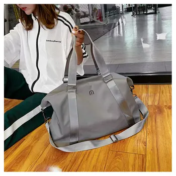 

new short distance travel bag female light luggage bag large capacity handbag men travel sports gym bag 2020