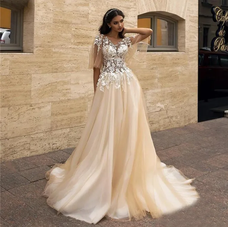 

New Champagne Short Sleeves Lace Appliques Boho Wedding Dresses 2020 Bridal Gowns Backless Robe De Mariage