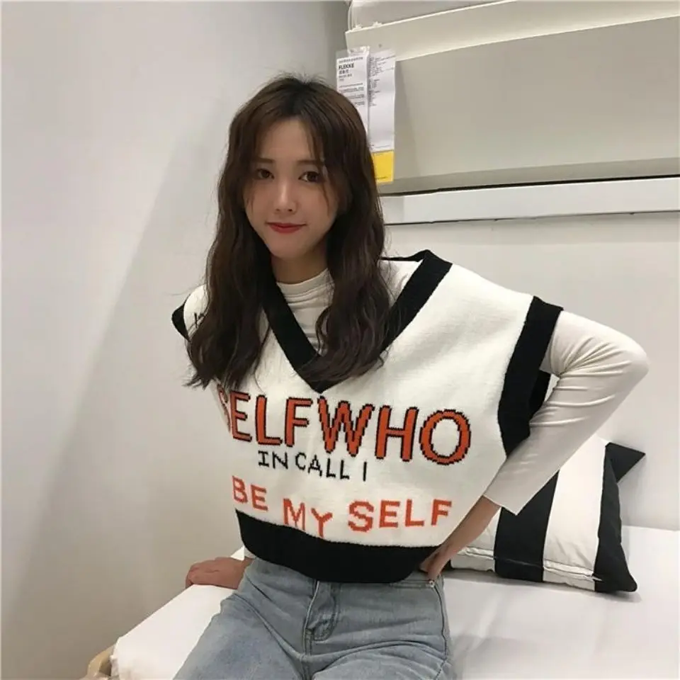 

Women Casual Tank Tops Autumn 2020 Korean Style Chic Letter V Neck Knitted Sweater Vest Pullover Short Oversized Waistcoat G1864