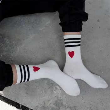 

Fashion Women Socks Autumn New Personality Heart Striped Happy Comfortable Wild Cute Deodorant Motion Heart Socks Women