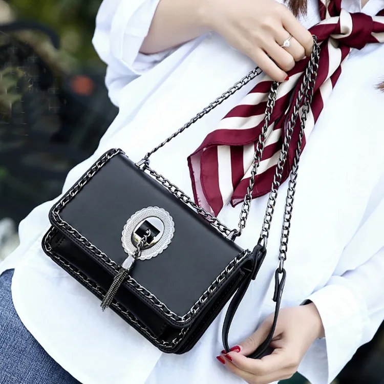 

2020 Spring And Summer New Style Occident Fashion Tassels Lady Bag Retro Fashion Messenger Bag Chain Bag