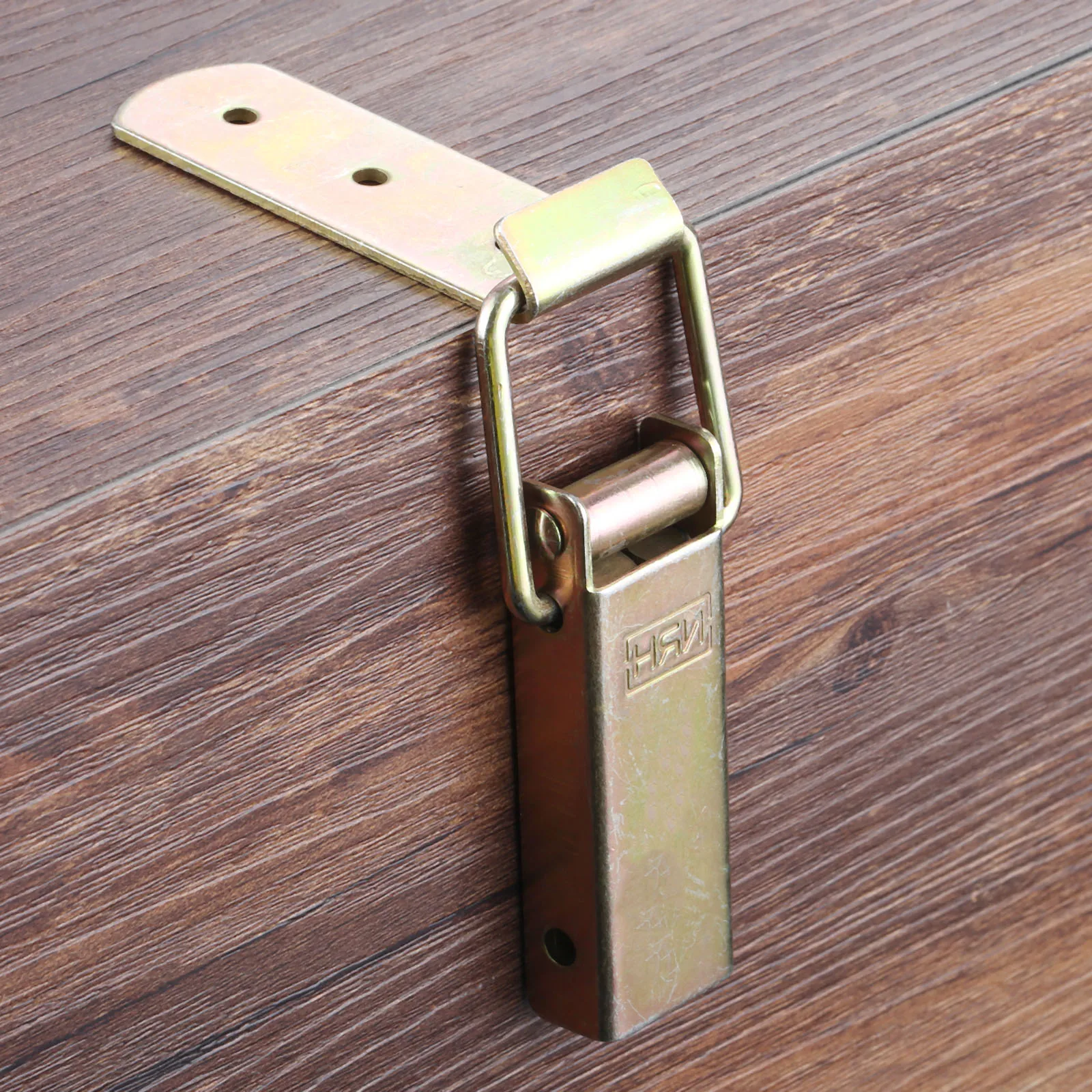 

Iron Wooden Cabinet Box Catch Clasp Hasp Latch Toolbox Lock Jewelry Box Hinges Hasp Furniture Hardware Accessories 100x77mm