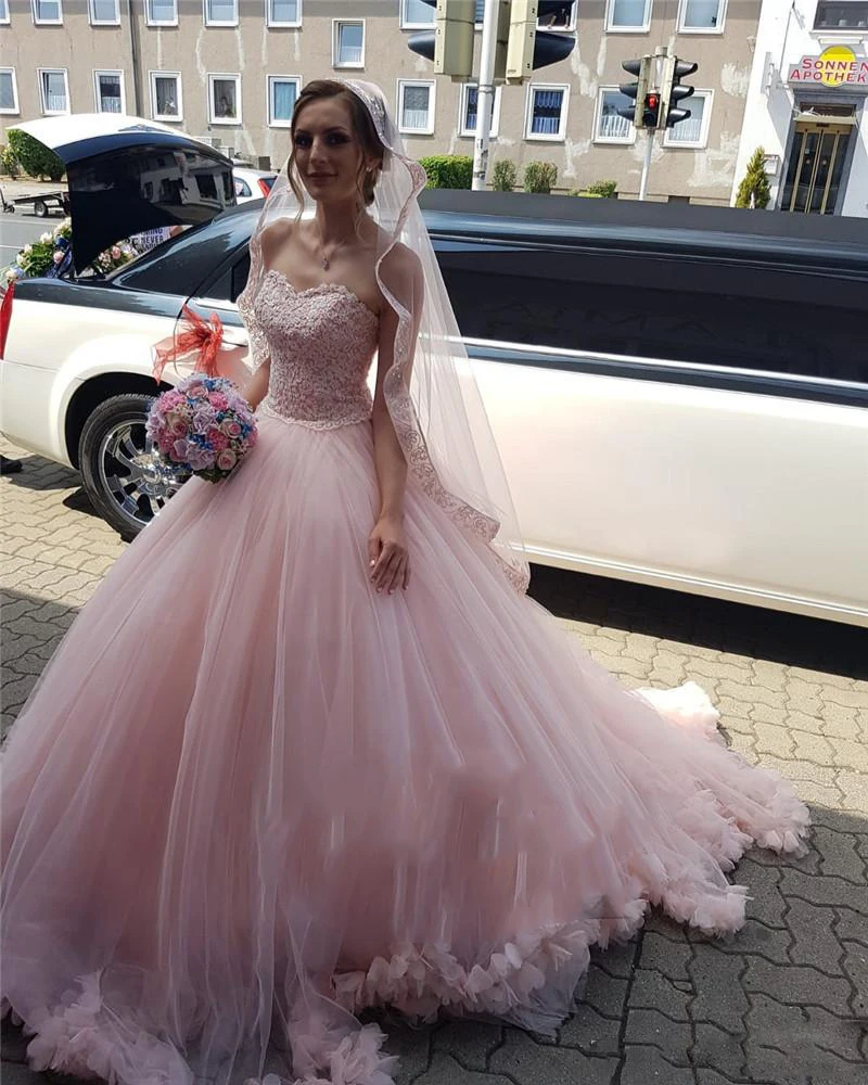 

2020 Luxury Princess Pink Ball Gown Wedding Dresses 3D Floral Plus Size Sequined Beaded Sweep Train Quinceanera Bride Dress