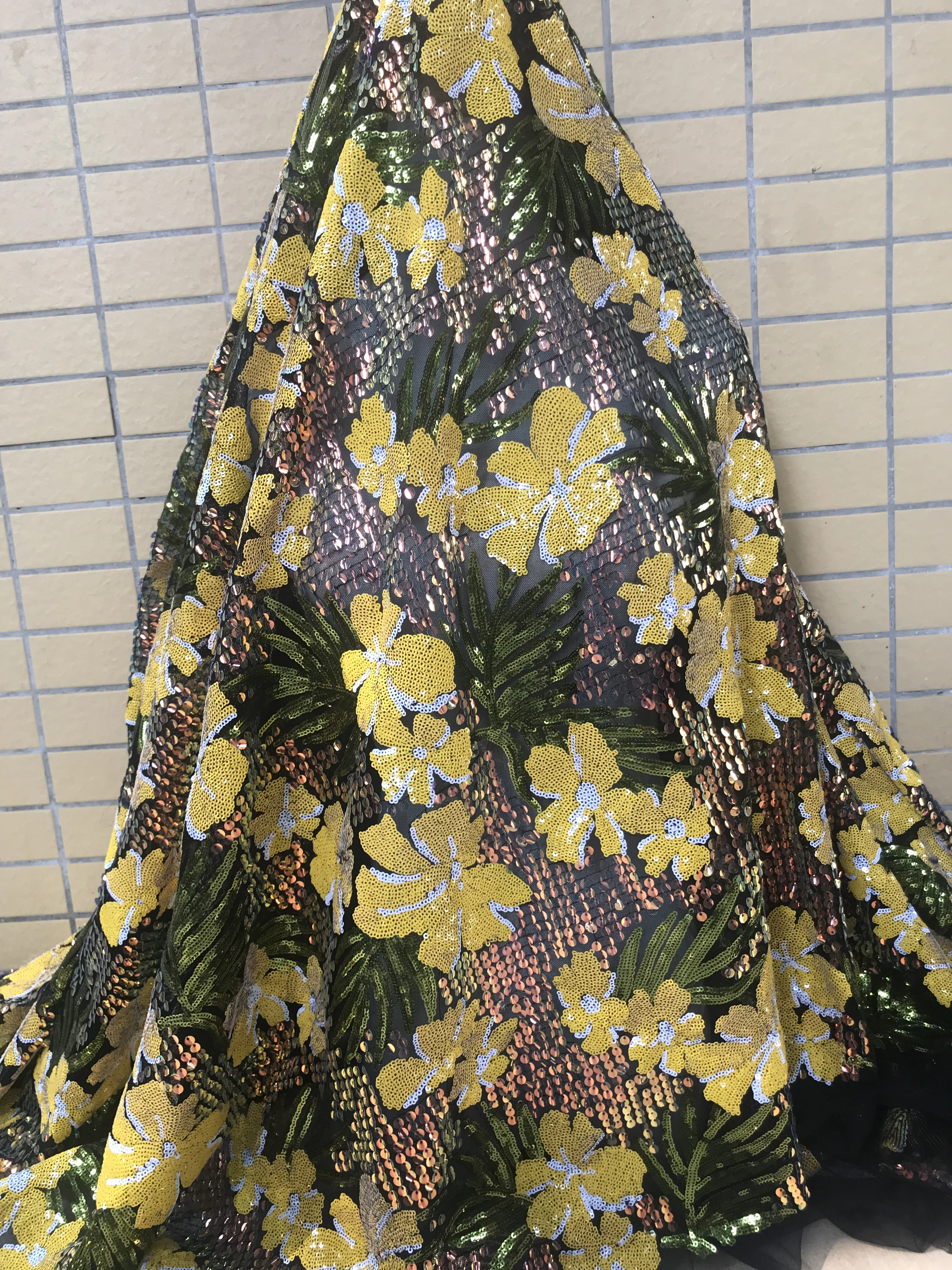 

new arrival African Net Lace Fabric SYJ-566822 with Sequins Hot Sale Embroidered French Tulle Lace Fabric