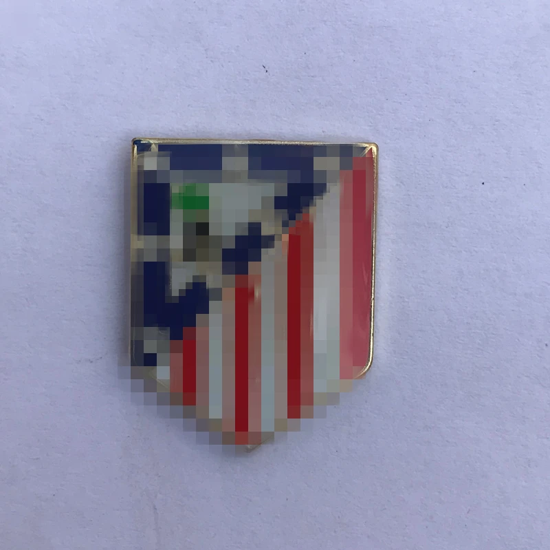 Футбольный клуб брошь с логотипом драгоценность с Барселона Реал Мадрид стекло логотип купола значок для футбольных болельщиков - Окраска металла: 10