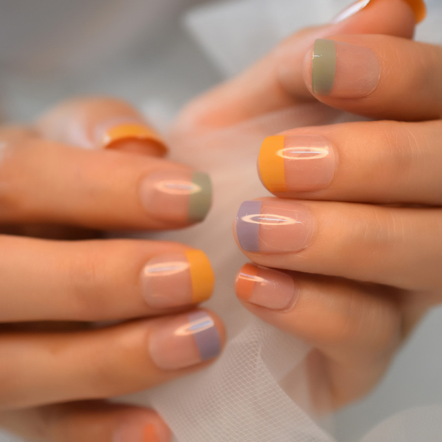 Nails Set Arc Tip YZV Gold Line Designs Artificial Nail In Bag Packaging Short Pink Lovely Fingernails Daily Wear