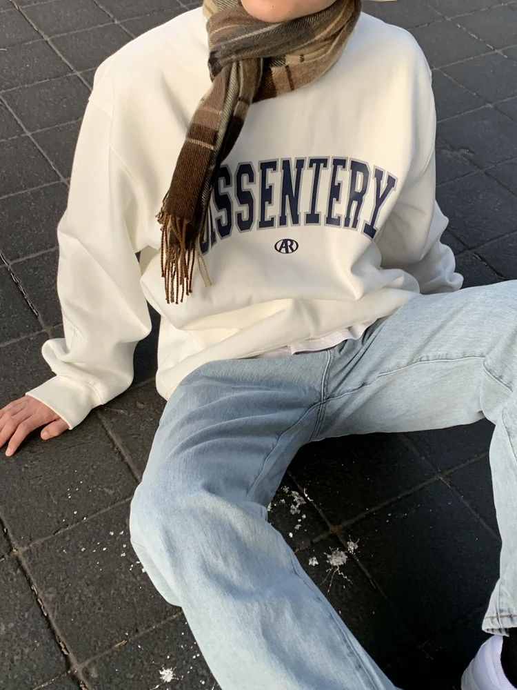 

2021 autumn and winter new Japanese retro fashion wild round neck sweater couple Korean loose pullover