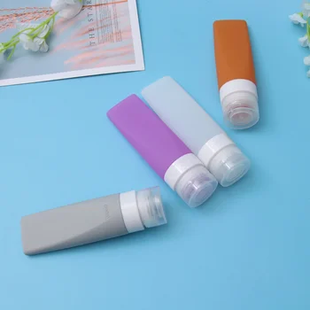 

4CS 60ML Silicone Dispensing Bottle Sub-bottle Travel Set Portable Cosmetic Bottle(Random Color)