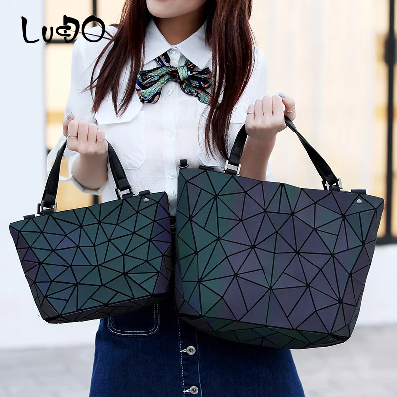 

LUCDO Geometry bag Women Luminous luxury Handbags Diamond Hologram Laser Plain Folding Tote bag Quilted Shoulder Bags bolsa Sac