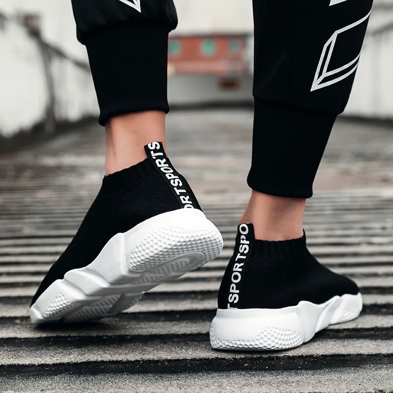 Мужские модные дышащие кроссовки из сетки новые мужские легкие носки Flyknit кроссовки для бега Беговые Спортивные Мягкие спортивные туфли