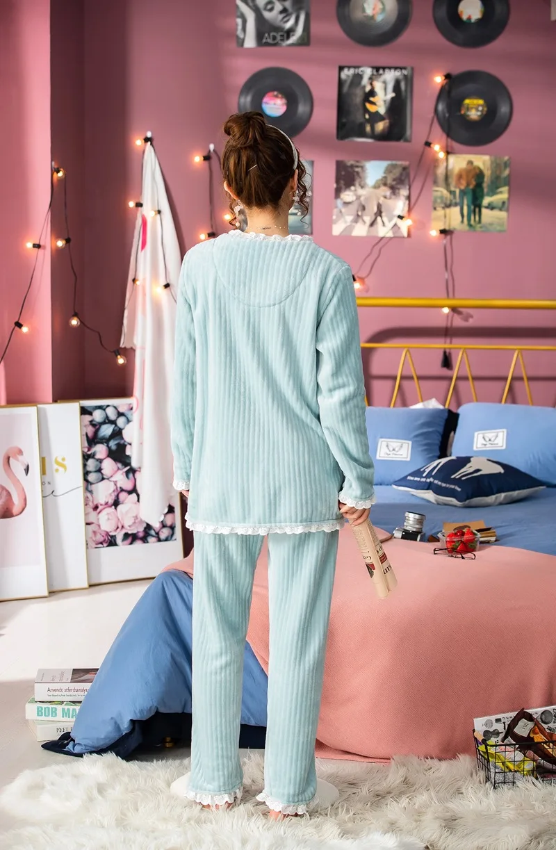 11616412835_169592721