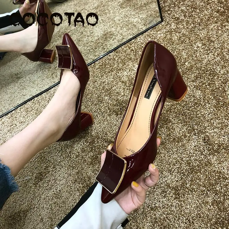 Kopen Fall 2019 Nieuwe Dikke Hakken Puntige Ladie Met Ondiepe Mond Joker Hoge Hakken Vierkante Gesp Schoenen Mode Schoen Vrouwen Zomer hakken