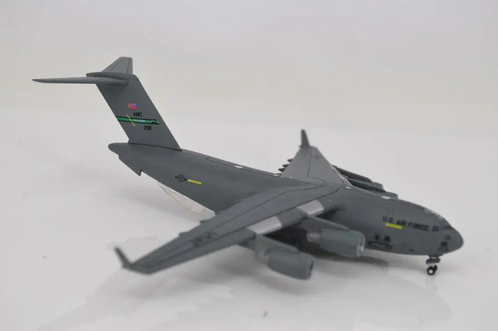 Дракон C-17 Globemaster III 62nd Airlift крыло 1/400 литье под давлением модель самолета