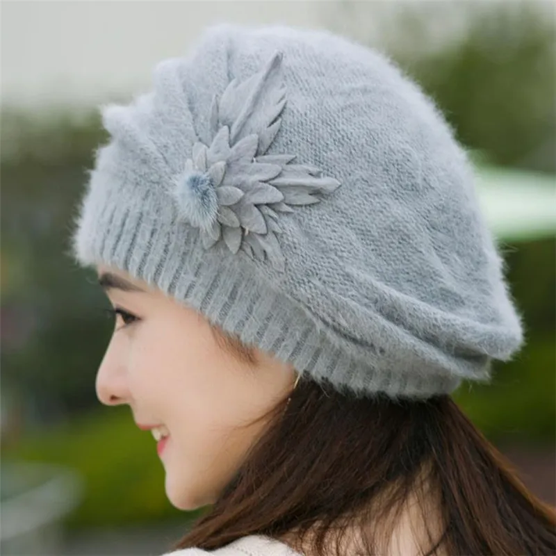 Шапки женские зимние. Теплые шапочки. Зимние вязаные шапки для женщин. Модные вязаные шапки. Теплые шапочки.
