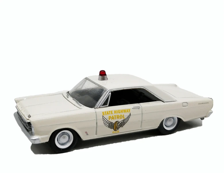 1: 64 зеленый свет DODGE MONACO 1978 Штат Айдахо полиция PONTIAC LEMANS FORD без коробки - Цвет: Ford 1965