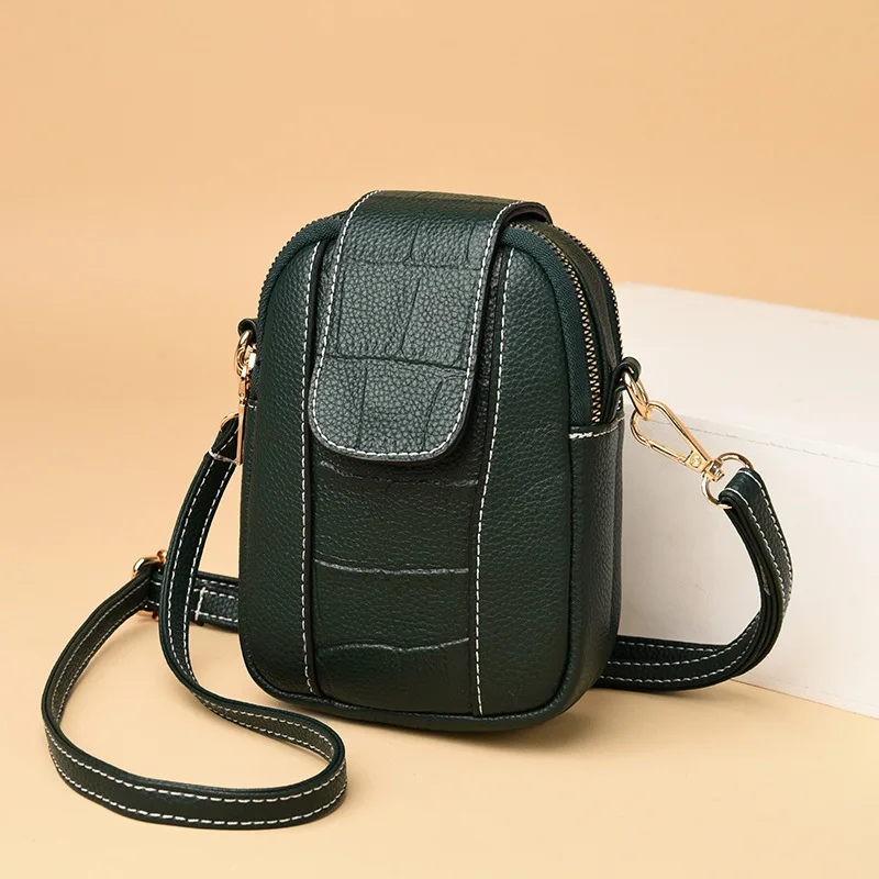 GEEAD Women's Small Crossbody Bag – PU Leather Shoulder Bag With Card Holder, Mini Purse - View #9