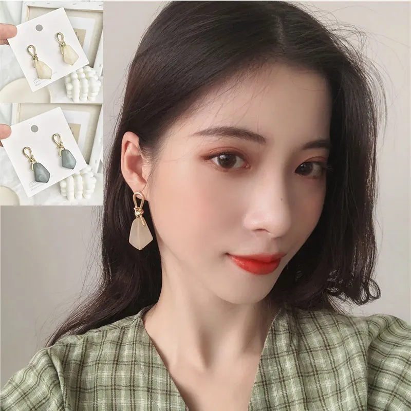 

Korea Metal Knotted Irregular Earrings Ear Jewelry Stud Simple Earrings Party Jewelry Temperament Silver Needle