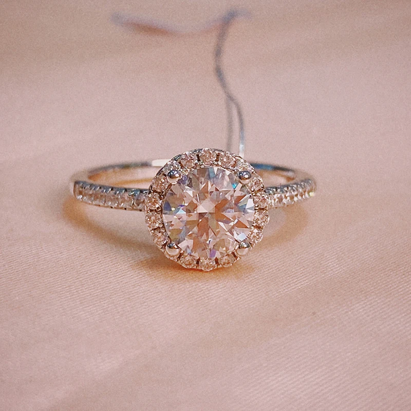 

925 silver Moissanite ring1ct DF color round excellent cut Luxury round-shaped surrounding mosaic Engagement Anniversary Ring