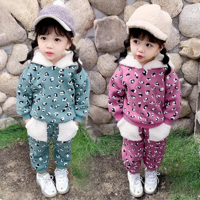 

2019 Winter Thick Warm Baby Girls Tracksuit Children Winter Clothes 2pcs Clothing Set Hoodie+Pants Print Leopard Suit For Girls