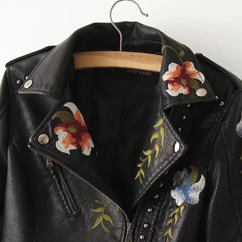 Spring Autumn Casual Flowers Embroidery Pu Leather Short Jacket Women Turn-down Collar Rivet Zipper Moto Biker Coats Tops Clothe