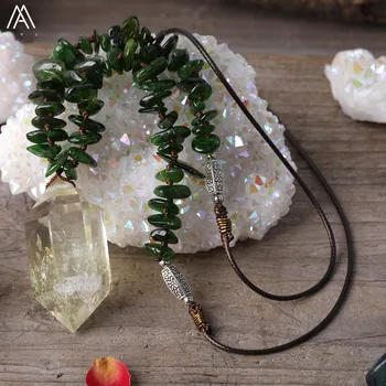 

Natural Citrines Quartz Double Point Pendant Green Quartz Chip Beads Leather Knotted Handmade Necklace Fashion Women Jewelry