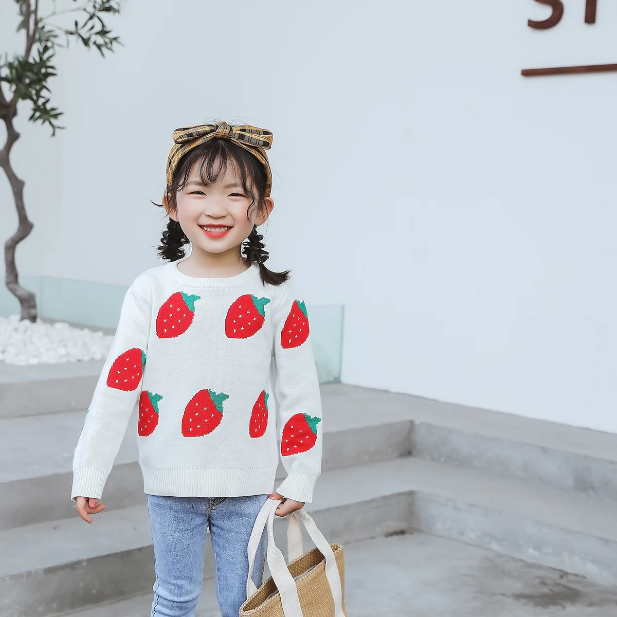 

2019 Spring And Autumn New Style Childrenswear Strawberry Jacquard Princess Pullover Base Shirt Men And Women Children mao zhi s