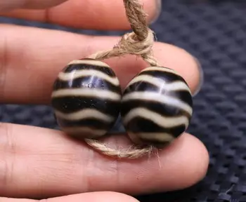 

Collectible Treasure Talisman LKbrother Sauces Magic Power Tibetan Old Agate Ivory Color Water Wave Rich Daluo dZi Bead A Pair