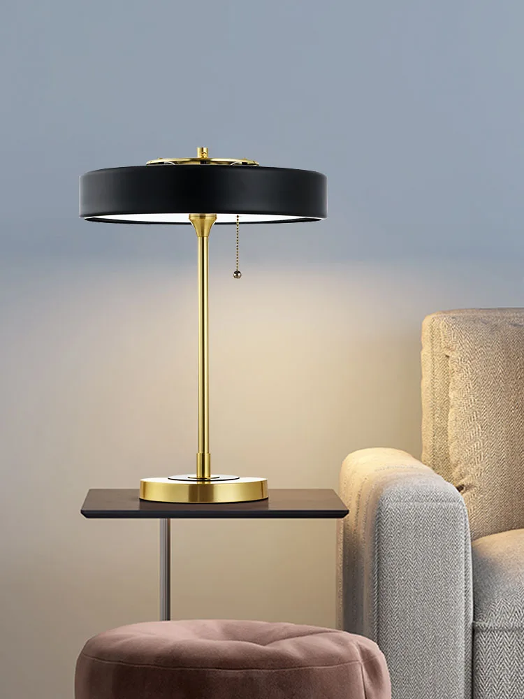 Fashion creative Nordic table lamp American simple bedroom bedside table living room study decorative table lamp LED lamp