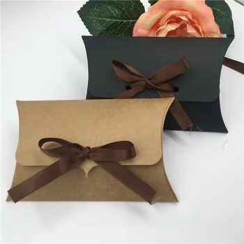 

20Pcs/Lot Three Color Kraft Paper Pillow Boxes For Birthday Chocolate Creative Gifts Package Container Boxes With Ribbons
