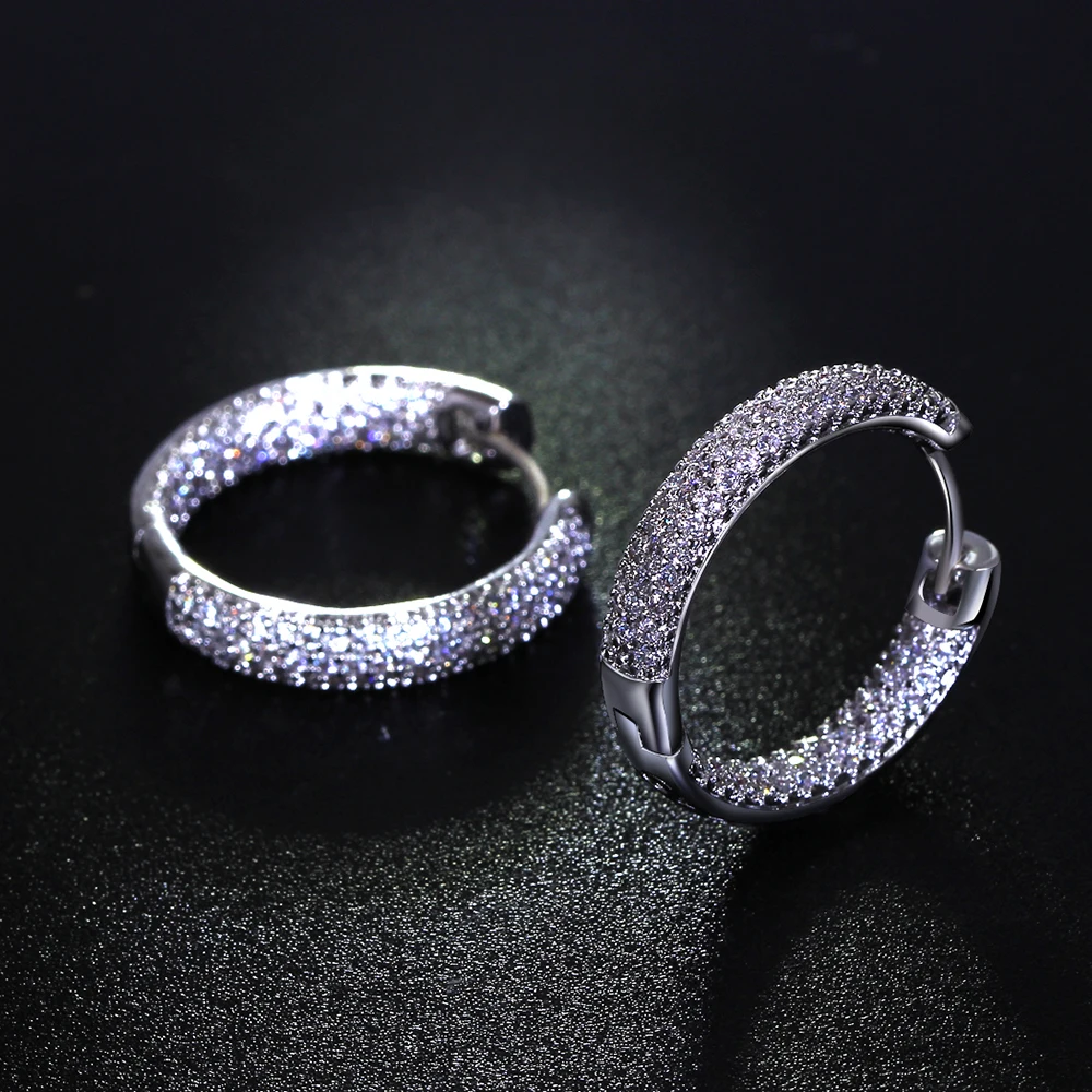 earring female