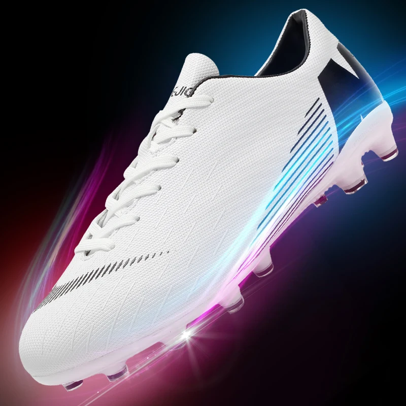 

2019 New Unisex Football Shoes Men Women Long Spikes Cleats Soccer Shoe Students Professional Training Turf Soccer Boots Futsal