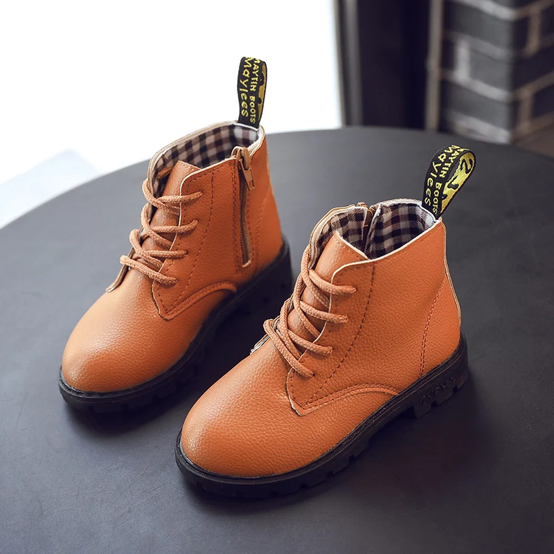 

2019 Autumn Booties Boys Girls Unisex Snow Boots Kids Leather Shoes Mid-top Outdoor Casual Shoes Keep Warm SC093