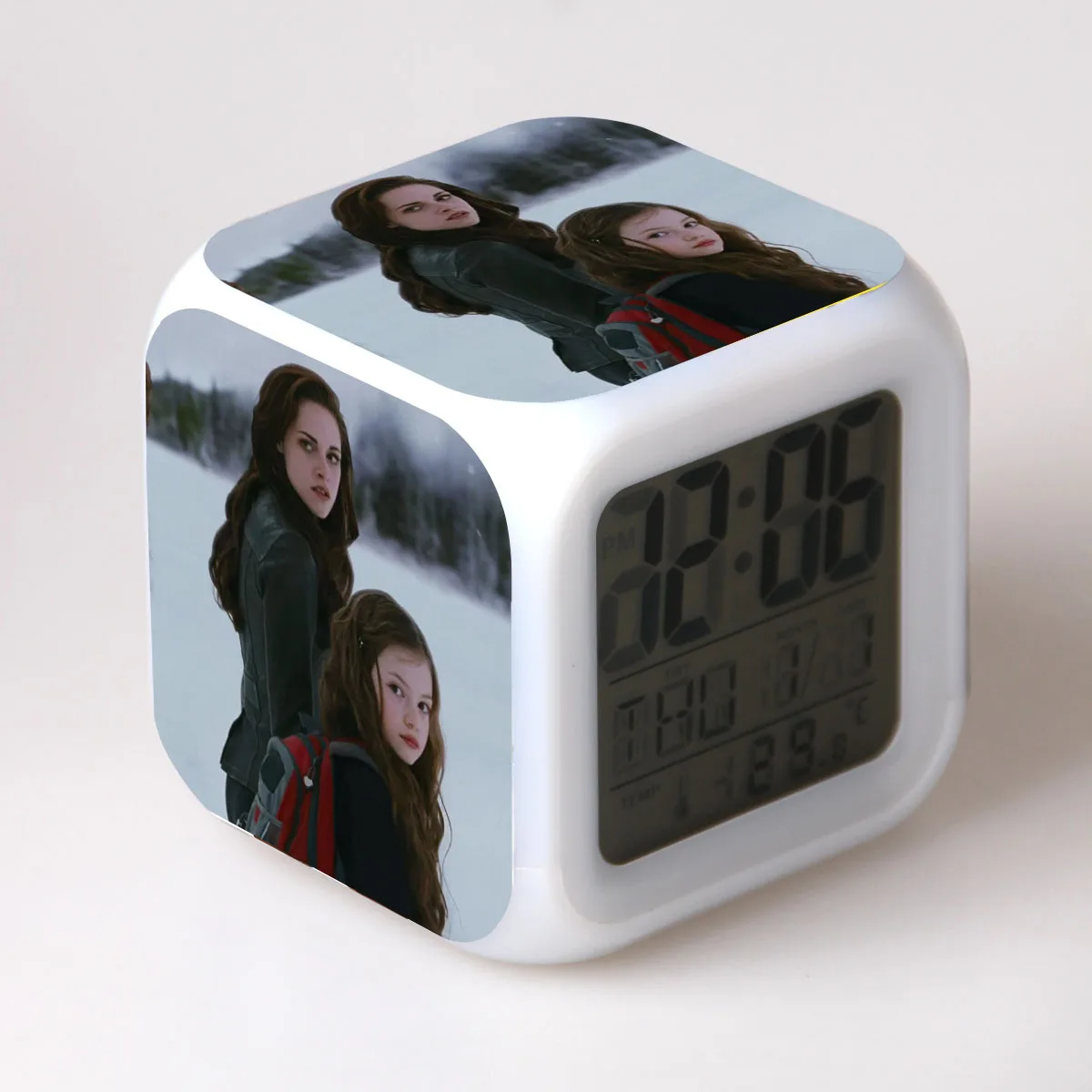 16 Сумерки мультяшный будильник детские игрушки Led reloj будильник, цифровой Электронные часы с будильником Пробуждение свет стол reveil wekker - Цвет: 16