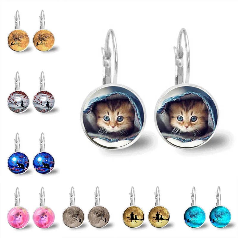 

Glass Black And White Two Cat Earrings Ladies Fashion Earrings, 2020 New Jewelry Jewelry 2 Colors Can Be Selected