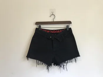 

2020 Spring Summer Women Back Waist Embroidery Letter Logo Flanneled Cuffs Black Denim Shorts A2