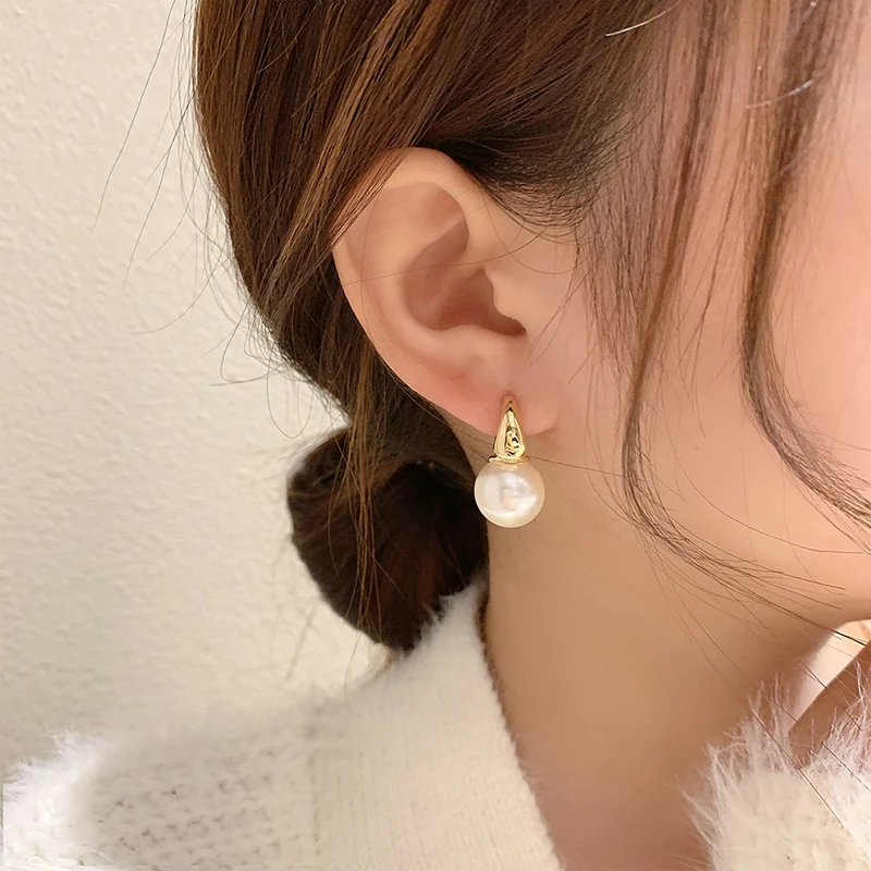 New Simple Celebrity Style Gold Pearl Drop Earrings For Woman 2021 Korean Fashion Jewelry Wedding Girl’s Sweet Accessories