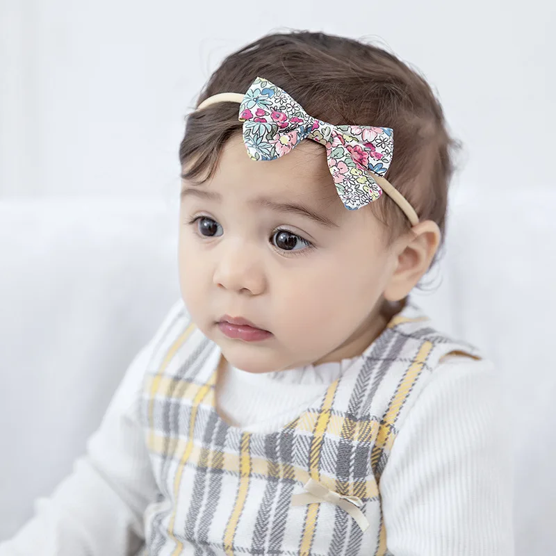 2pc Baby Fabric Bow Flower Print Bendie Clip Sleepies/Snap Clip Light Colour 