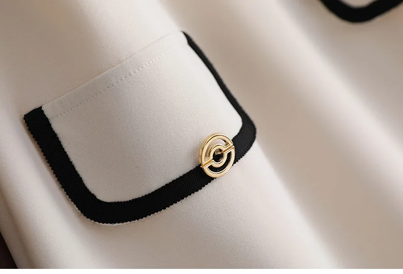 12332464043_2138083848