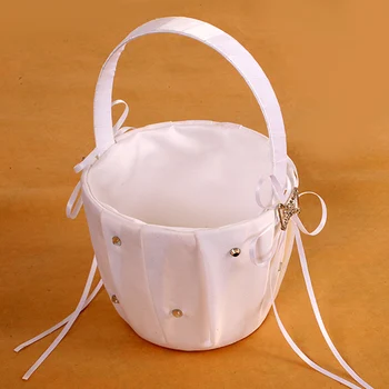 

Lovely Flower Basket in Satin With Rhinestones