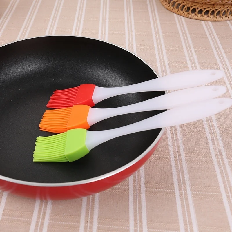 

3 Pieces Silicone Brush Heat Resistant Barbecue Brush BBQ Basting Oil Brushes Home Cooking Tool Baking Tool