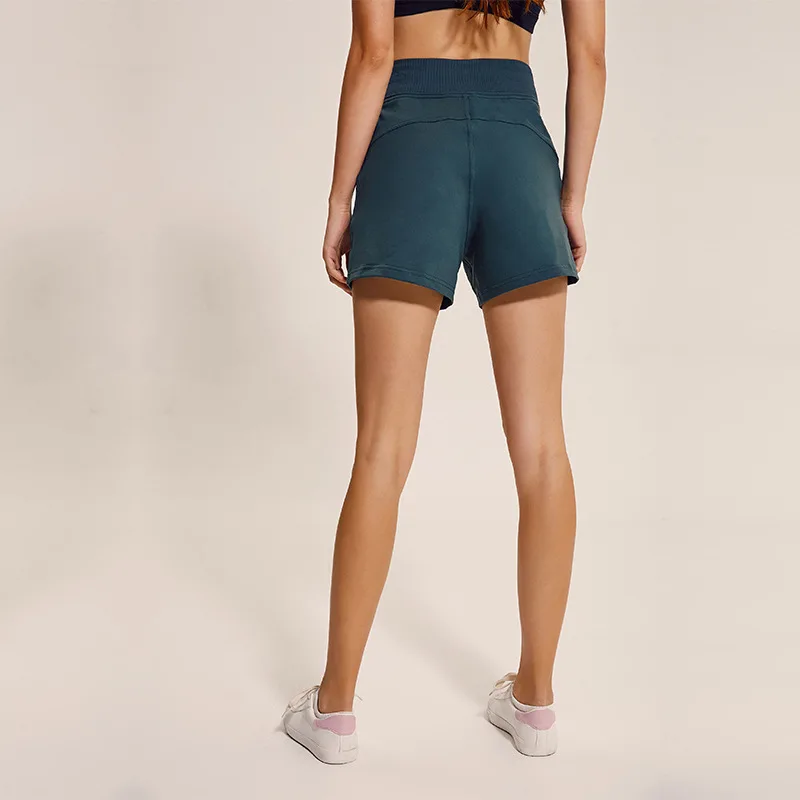Женские шорты для йоги летние полуоблегающие с боковыми карманами 3 дюйма со