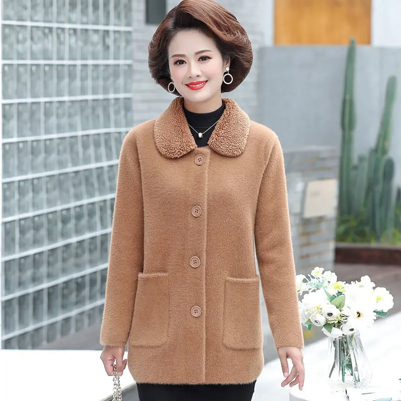 Size 6XL 2021 Autumn Winter Mom Coat Velvet Jacket Women Middle-Aged New Mink Fleece Mom Cardigan Woolen Jacket Femme