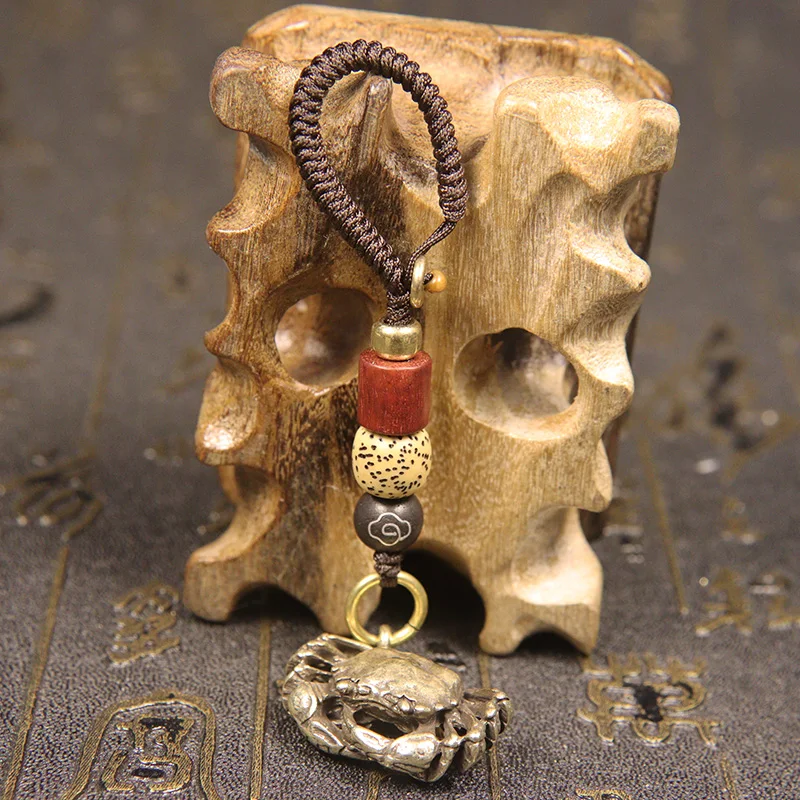 brass mini crab pendants (6)