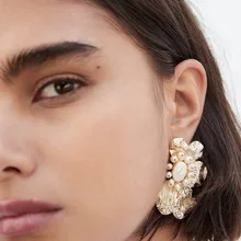 Yhpup Brand Imitation Pearls Stud Earrings Zinc Alloy Flower Plant Earrings Temperament Charm Metal Jewelry for Female Party