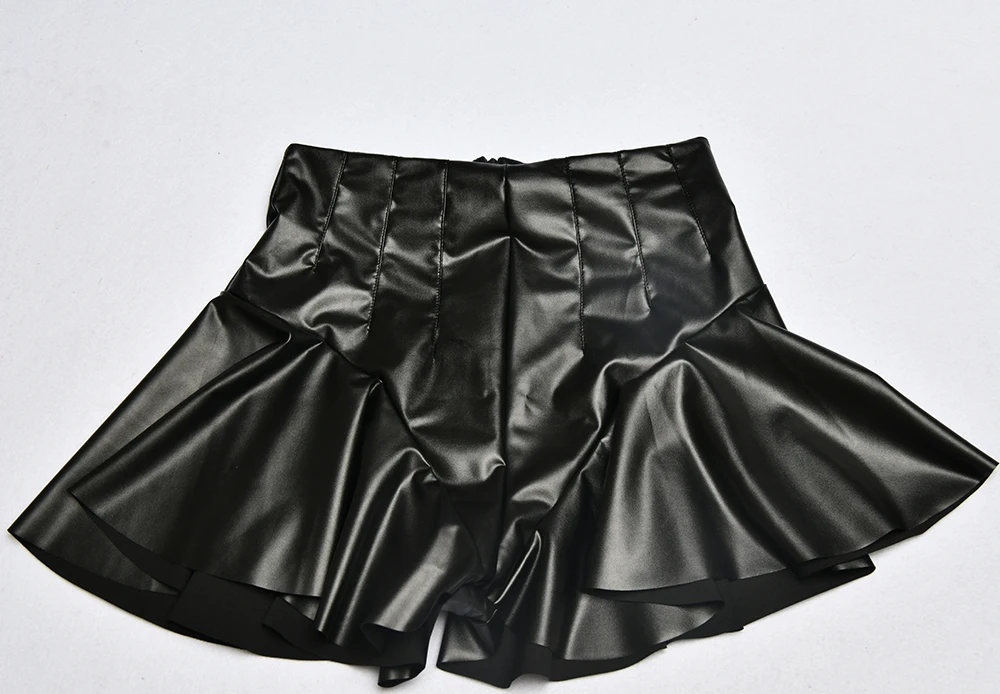 Julissa mo 2019 женские шорты с оборками из искусственной кожи зимние сексуальные свободные широкие шорты с высокой талией черные плиссированные