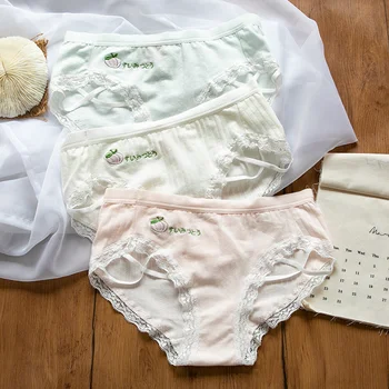 

Small Fresh Japanese Young Girl Lace Trim Cute Peach Embroidery Panties Underpants Sexy Women's Ventilation Briefs Underwear