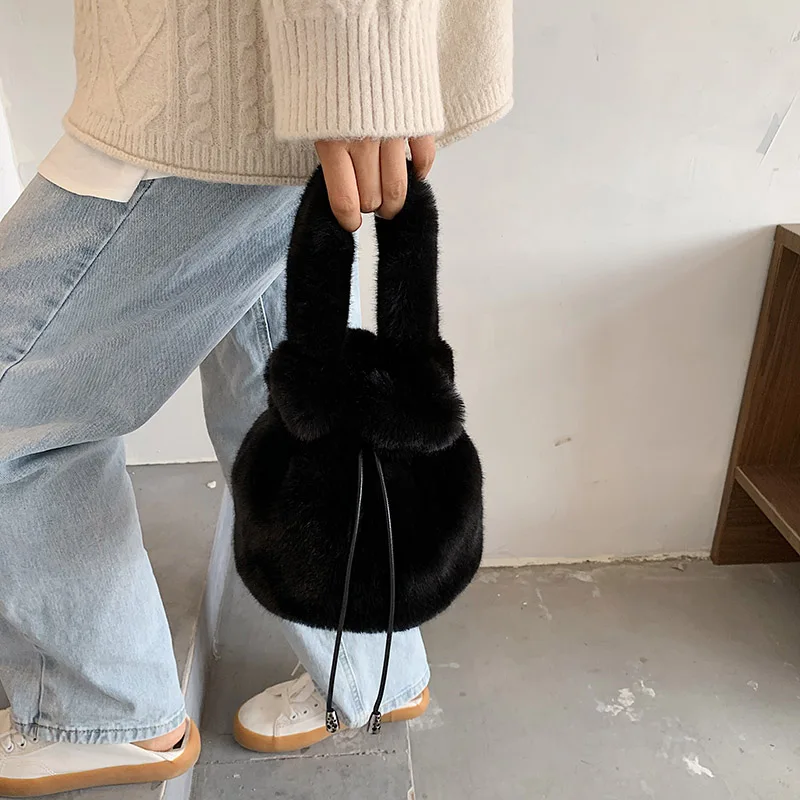 Рисунок 5 - Зимняя модная мягкая плюшевая женская сумка-мешок